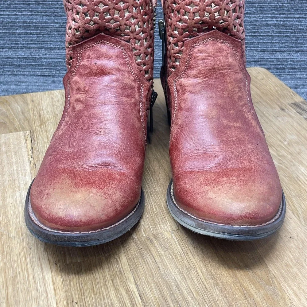 Circle G Corral Western Boots Women 8 Red Leather Laser Cut Ankle‎ Zip Bootie